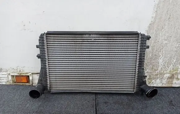 Volkswagen Golf Plus Intercooler radiator 1K0145803T