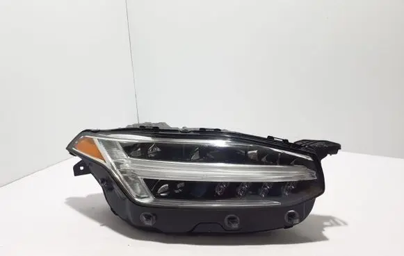 Volvo XC90 Headlight/headlamp 31655177