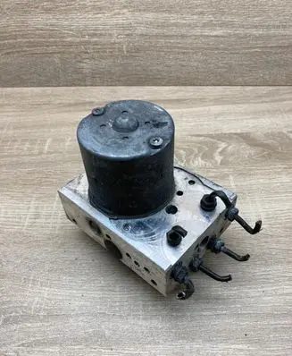 BMW 5 E39 ABS Pump 6750383 0265223001