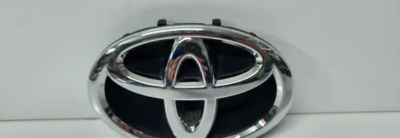 Toyota Verso Manufacturer badge logo/emblem 753110F030