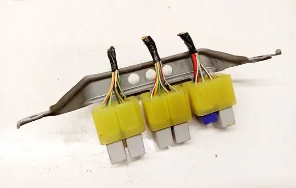 Toyota Corolla Verso AR10 Fuse box set 9008087019