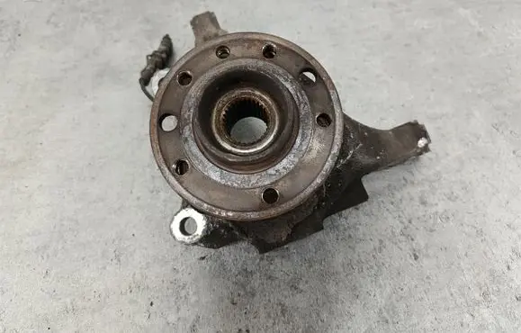 Opel Vectra C Front wheel hub spindle knuckle 13136698L