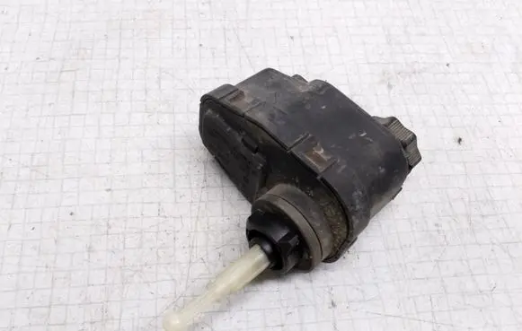 Audi 80 90 B3 Headlight level adjustment motor 0307851325 0307851325882