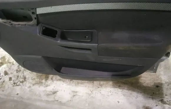 Opel Meriva A Front door card panel trim