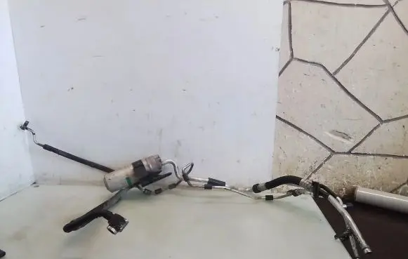 Audi A4 S4 B6 8E 8H Air conditioning (A/C) pipe/hose 8E0820193