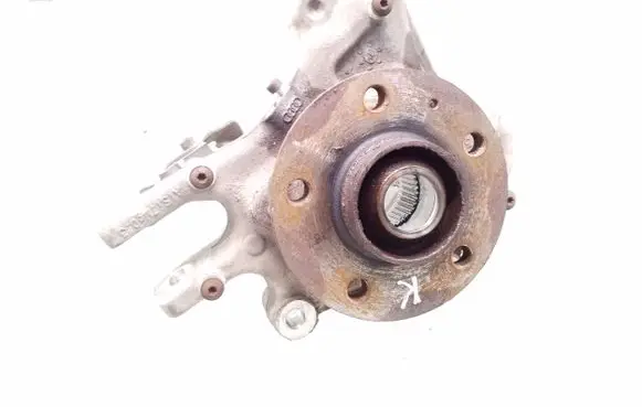Rear wheel hub spindle/knuckle