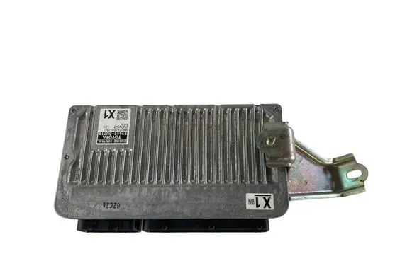 Toyota Yaris Engine control unit/module 896610U710 MB2762007301