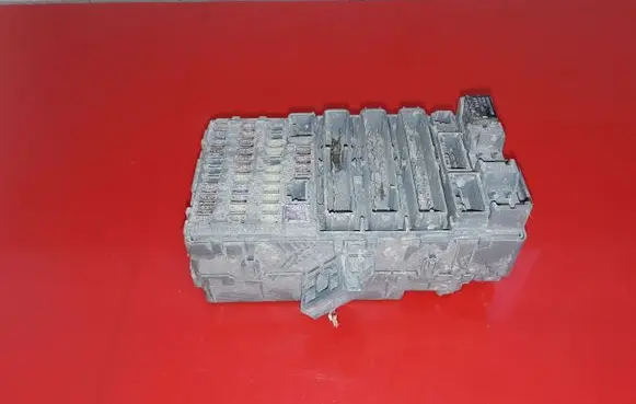 Honda CR-V Fuse module 38200SWA E021M1 105138070408