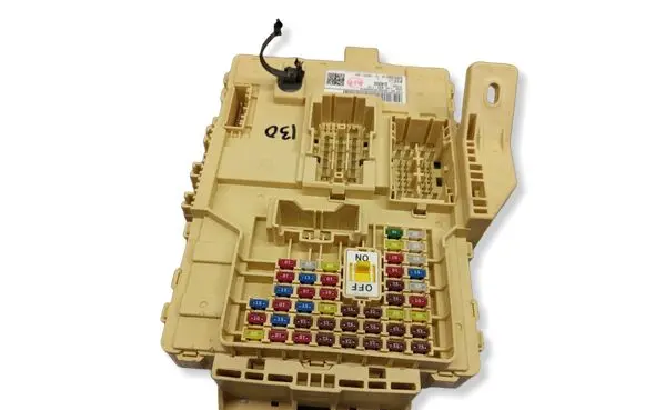 Hyundai i30 fastback Fuse box set 91950G4050 G40501812230319 1318C22081