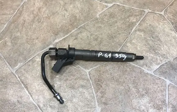 Mercedes-Benz ML W164 Fuel injector 0986435
