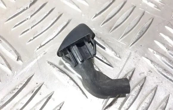 Windshield washer spray nozzle