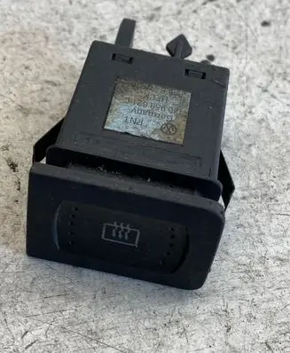 Volkswagen Golf IV Windscreen/window heater switch 1j0959621c