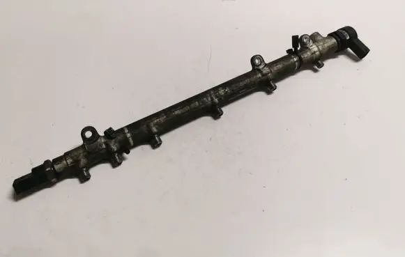 Mercedes-Benz E W211 Fuel main line pipe A6110780149 A6120700195 A0041536728