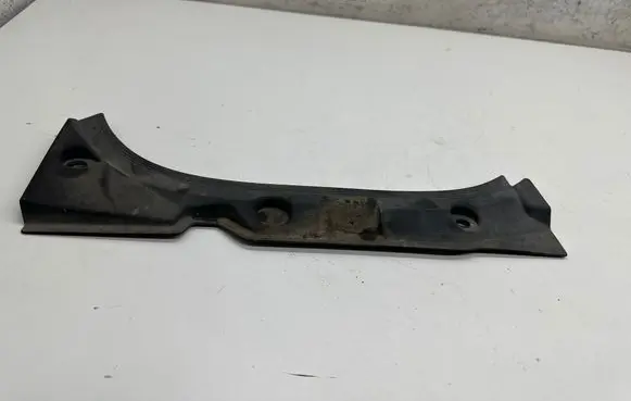 Audi A8 S8 D4 4H Fender end trim 4H0823746C