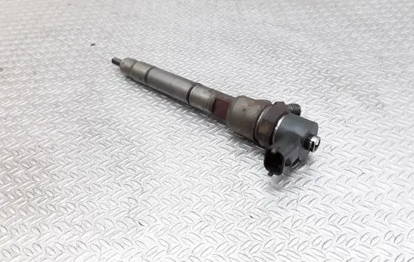 Hyundai i30 Fuel injector 0445110320