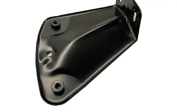 Skoda Yeti (5L) Fender mounting bracket 5L0821141