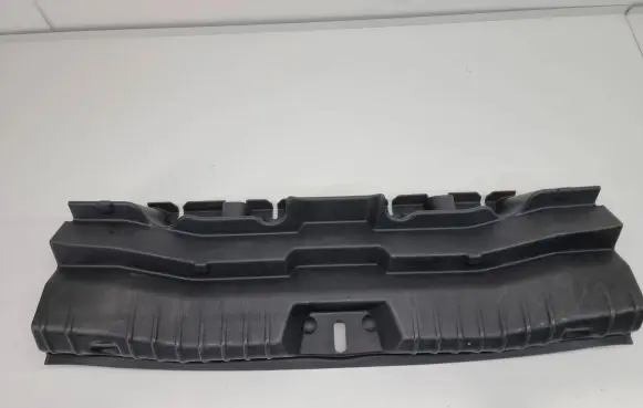 Trunk/boot sill cover protection