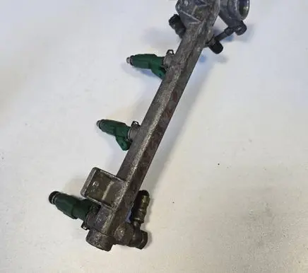 Opel Omega B1 Fuel main line pipe 90466135