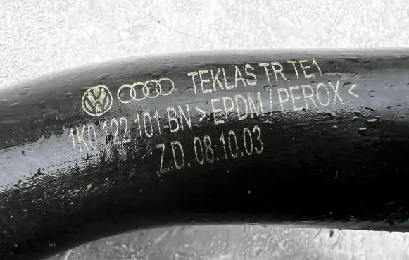 Volkswagen Touran I Engine coolant pipe/hose 1K0122101BN