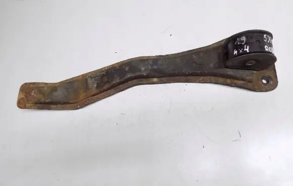 Suzuki SX4 S-Cross Gearbox mounting bracket rytukr56je56