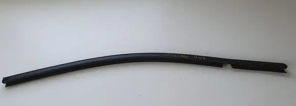 KIA Sportage Rubber seal rear door window/glass 