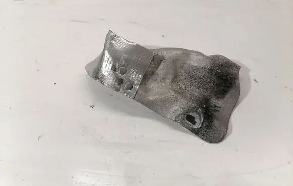 Volvo XC90 Heat shield in engine bay 31431156