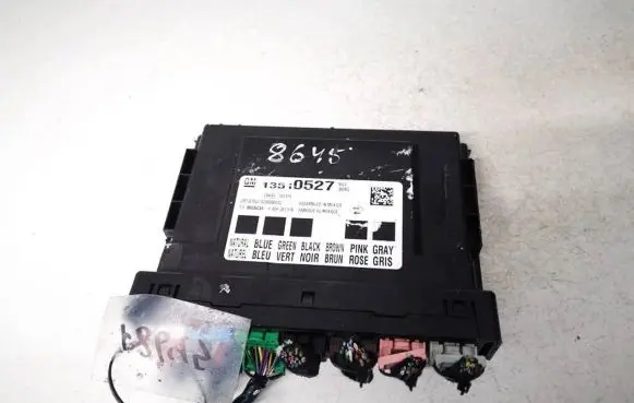 Opel Insignia A Comfort/convenience module 13510527