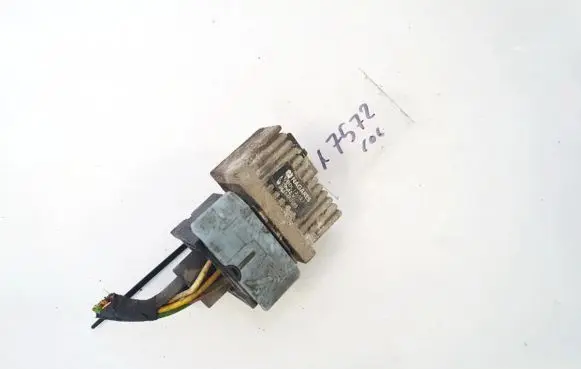 Peugeot 1007 Glow plug pre-heat relay 9640469680