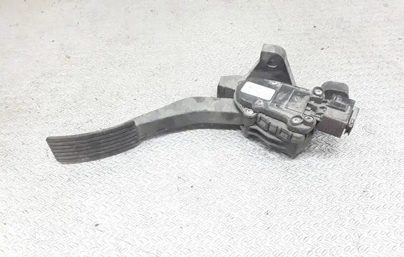 Mitsubishi Colt Accelerator throttle pedal A4543000204