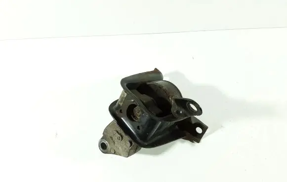 Toyota Corolla E120 E130 Engine mount bracket