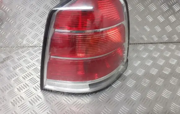 Opel Zafira B Number plate light