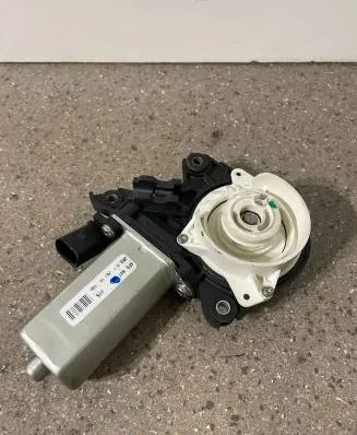 Audi A8 S8 D4 4H Rear door soft close latching motor 4F0837060