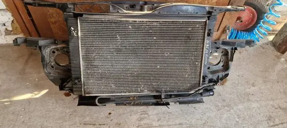 Audi A4 S4 B6 8E 8H Bottom radiator support slam panel 