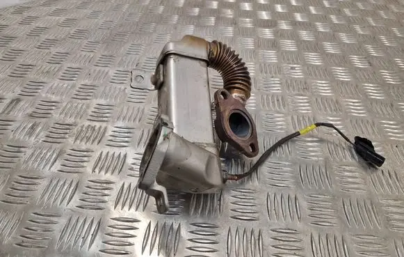 Renault Kadjar EGR valve cooler 147350678R 06117B0235