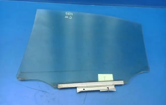 Lexus IS 220D-250-350 Rear door window glass NSGM3108 E643R005834