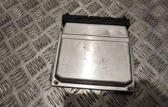 Volvo XC90 Engine control unit/module 08675155