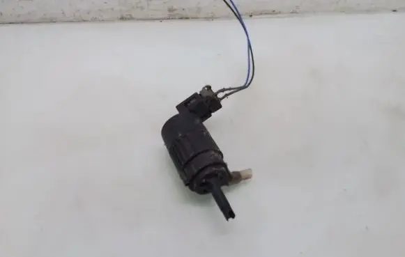 Opel Frontera B Windscreen/windshield washer pump