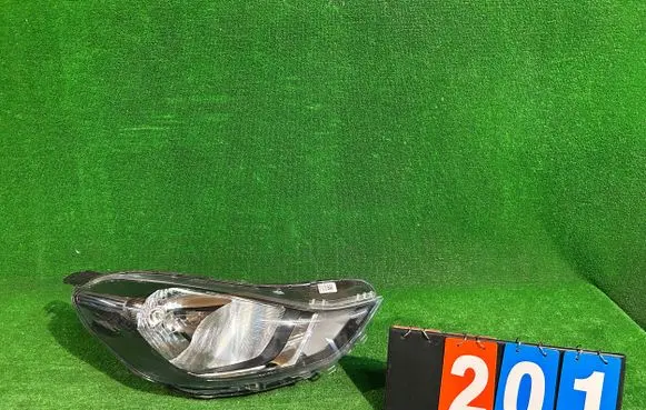 Hyundai i10 Headlight/headlamp 92102K7000 01067099900010