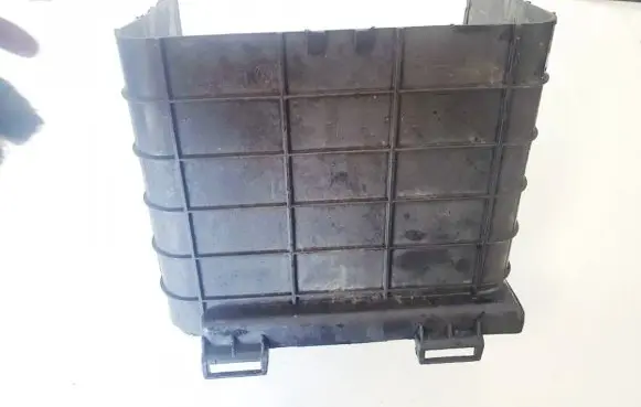 Battery box tray