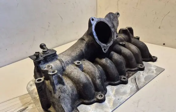 Skoda Octavia Mk2 (1Z) Intake manifold 03G129713