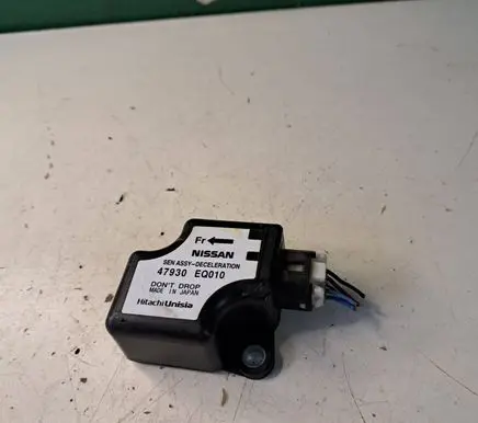 Nissan X-Trail T30 ESP acceleration yaw rate sensor 47930EQ010