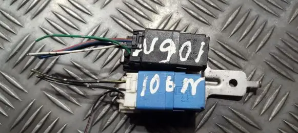 Nissan Primera Other relay 252309F920 4RA007813-03