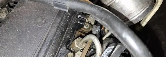 Nissan Note (E11) Fuel injector 