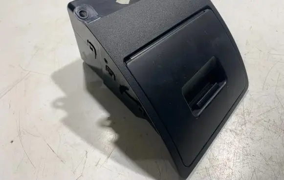 BMW 5 E60 E61 Glove box 7156225 14121810