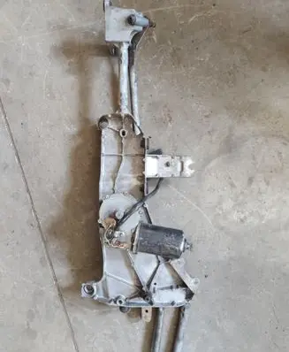 Peugeot 807 Front wiper linkage and motor 1244B