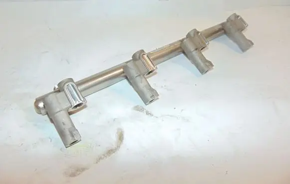 Fuel main line pipe