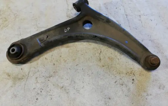 Mitsubishi Outlander Front lower control arm/wishbone