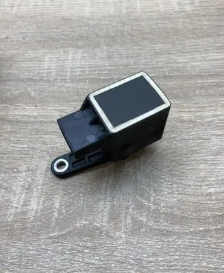 Mercedes-Benz S W221 Rear suspension height sensor lever A0105427717