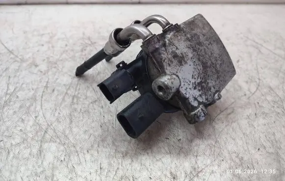 Chrysler Grand Voyager V Fuel filter bracket/mount holder 3000862