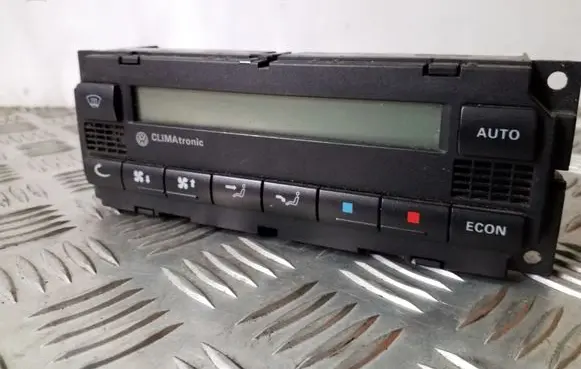 Volkswagen Golf IV Climate control unit